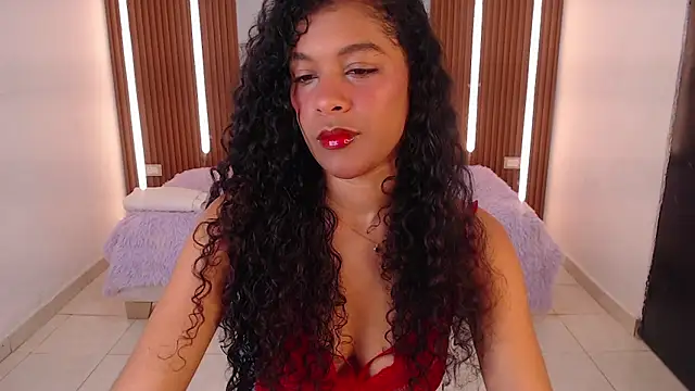 adelinne  online show from March 6, 12:45 pm