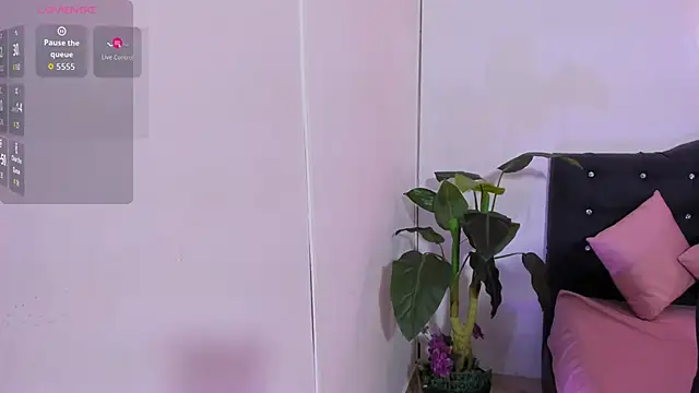 LINDSAY TAY online show from April 20, 3:20 am