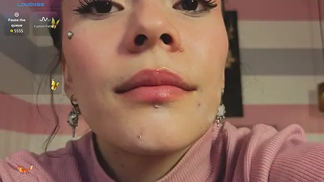 elanith  online show from March 5, 4:25 pm