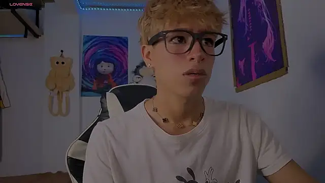 Snapshot of Ryan_sweet chatting on February 27, 4:45 am Ryan sweet online show from February 27, 4:45 am