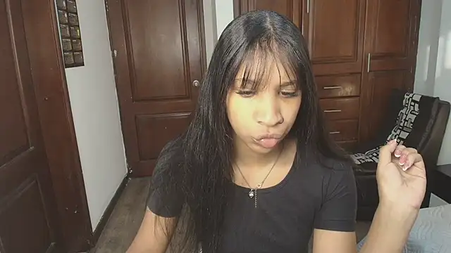 Snapshot of ShayMilleer chatting on June 6, 11:37 am ShayMilleer online show from June 6, 11:37 am