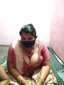 Snapshot of gujjuhotcouple chatting on March 11, 5:52 pm gujjuhotcouple online show from March 11, 5:52 pm