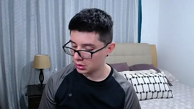 BlackFoXXX69 online show from April 21, 1:42 am