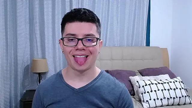 Snapshot of BlackFoXXX69 chatting on May 3, 9:54 pm BlackFoXXX69 online show from May 3, 9:54 pm