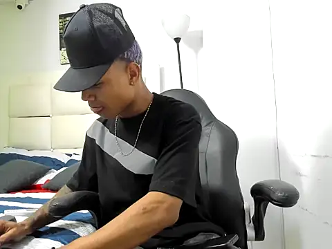 emanuel 23cm online show from March 3, 2:39 am