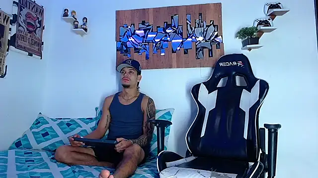 AdamsDvi online show from April 19, 1:54 pm