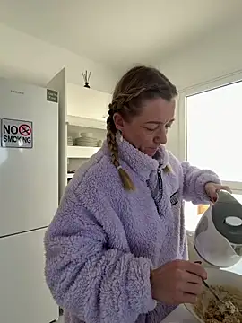 FitAnna online show from March 9, 7:01 am