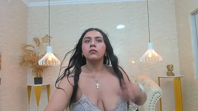 Snapshot of Lunaa_Abril chatting on March 5, 4:08 am Lunaa Abril online show from March 5, 4:08 am