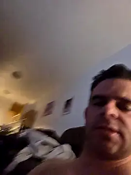 Snapshot of kevenle89 chatting on March 8, 7:23 am kevenle89 online show from March 8, 7:23 am