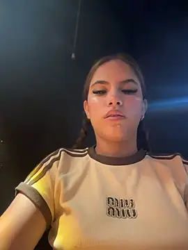 MiluRossee online show from April 26, 7:17 am