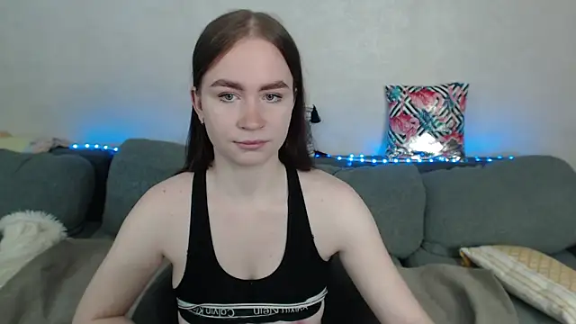 Snapshot of Vanessa_BigTits chatting on April 17, 12:13 am Vanessa BigTits online show from April 17, 12:13 am