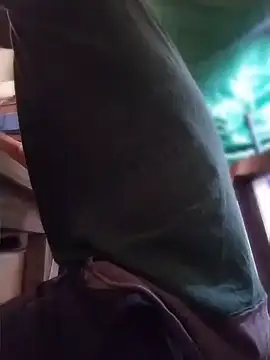 Snapshot of Lorcas_CharlyUC chatting on March 4, 12:05 am Lorcas CharlyUC online show from March 4, 12:05 am