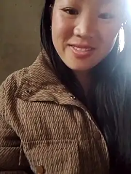 Snapshot of Miu_la chatting on March 5, 9:05 am Miu la online show from March 5, 9:05 am