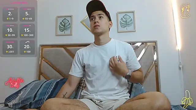 oliver   saint online show from April 15, 11:16 pm