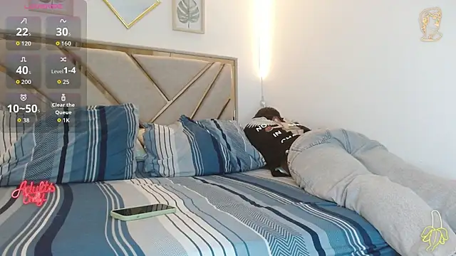 oliver   saint online show from April 20, 11:06 pm