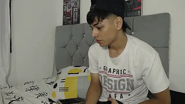 Logan Jhonson19 online show from April 16, 3:51 am