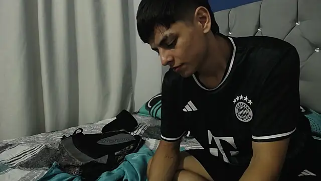 Logan Jhonson19 online show from April 22, 4:04 am