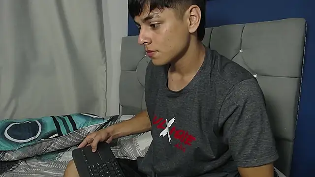 Logan Jhonson19 online show from April 24, 3:31 am