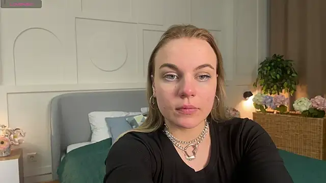 Glow Margo online show from March 3, 1:34 am