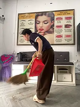 Ivy Trix2 online show from April 19, 2:22 am