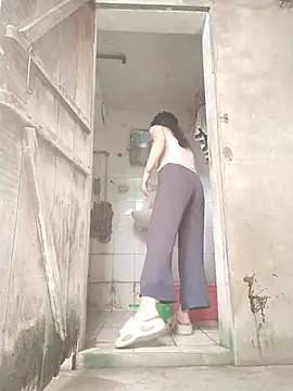 Ivy Trix2 online show from April 21, 1:42 am