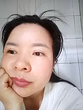 Ivy Trix2 online show from April 24, 2:03 am