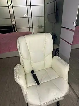 SofieLund online show from April 16, 4:19 pm