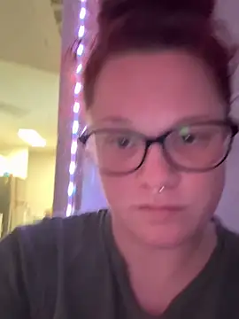 Averyleig online show from March 30, 7:15 pm