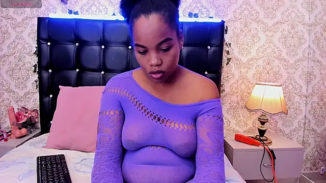 Sara Criss online show from April 21, 2:01 pm