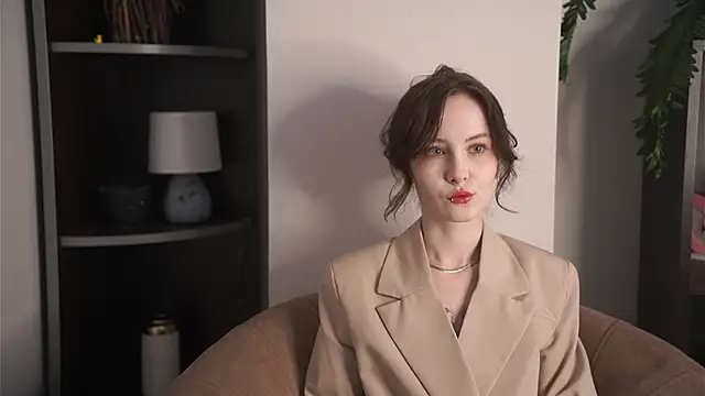 KerenHuizar online show from March 6, 7:27 am