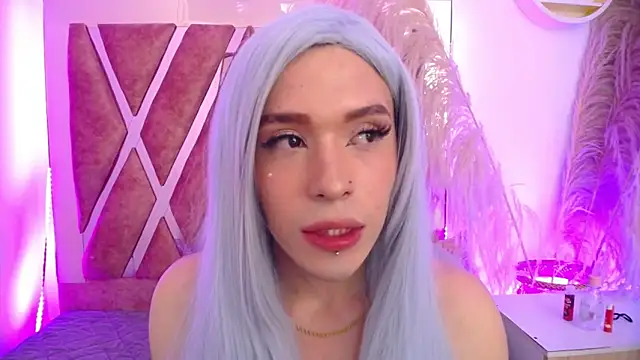 Evelyn Thomas online show from March 8, 2:04 am