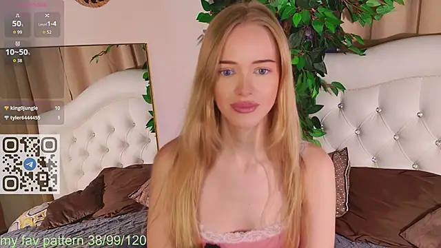 Snapshot of Dear_Tessa chatting on May 21, 3:52 pm Dear Tessa online show from May 21, 3:52 pm