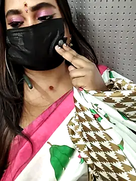 Snapshot of Cutie_Nila chatting on May 1, 4:39 am Cutie Nila online show from May 1, 4:39 am