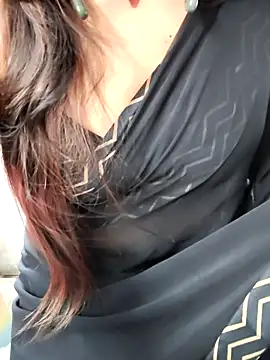 Snapshot of Cutie_Nila chatting on May 9, 5:23 am Cutie Nila online show from May 9, 5:23 am