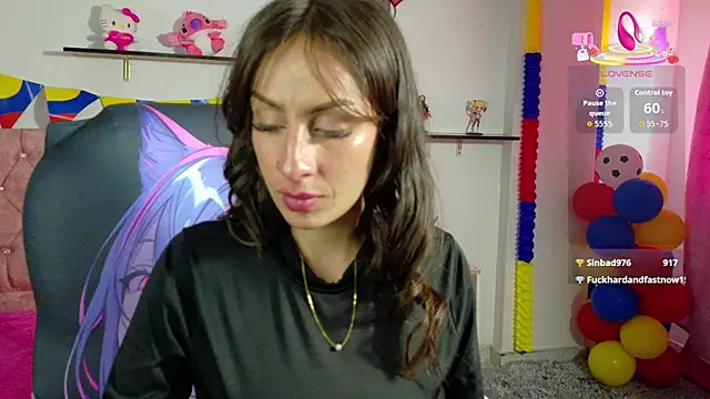 Snapshot of Miis_Beella chatting on June 19, 7:50 pm Miis Beella online show from June 19, 7:50 pm