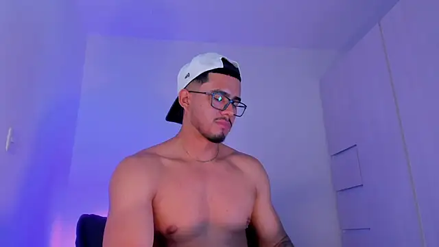 THADEO KING2 online show from April 10, 1:44 am