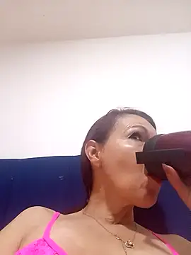 celeste kiss  online show from April 23, 3:30 am