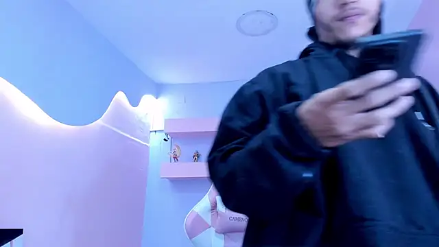 DanteLuxx online show from April 22, 3:31 am