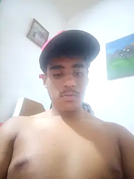 luis230436 online show from March 25, 3:23 am