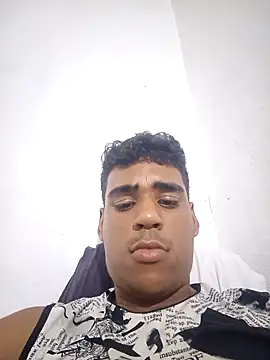 luis230436 online show from April 22, 4:15 am