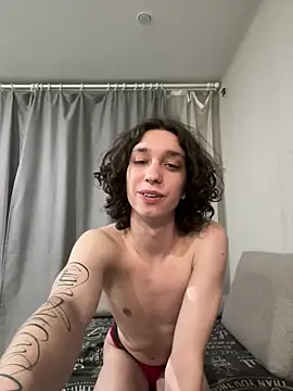 PrettylnPink  online show from March 5, 10:28 pm