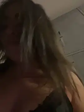 Snapshot of SofiBaez chatting on March 8, 8:12 pm SofiBaez online show from March 8, 8:12 pm