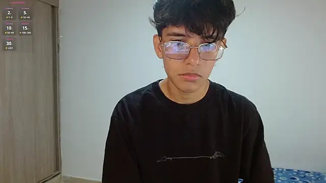 Snapshot of noah_millerx chatting on May 27, 3:03 am noah millerx online show from May 27, 3:03 am