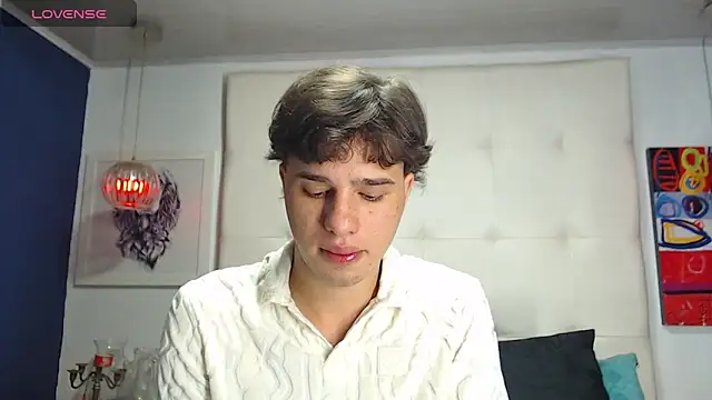 EXCLUSIVE8 online show from March 20, 4:17 am