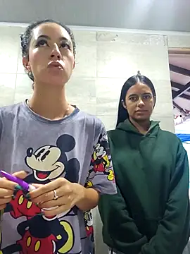 SAMY AND ARI online show from April 21, 11:05 am