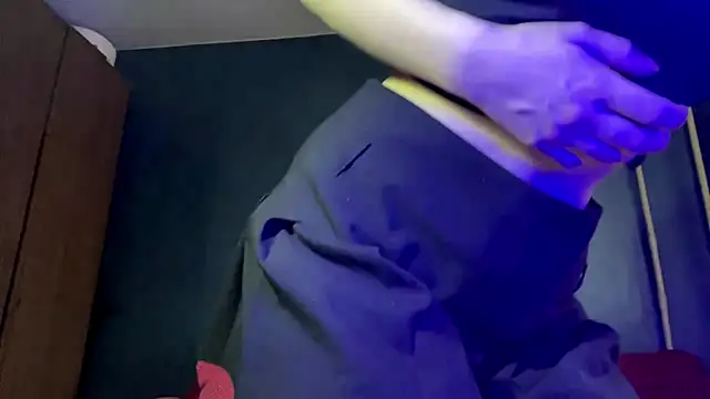 ShariLappas online show from April 2, 8:23 am