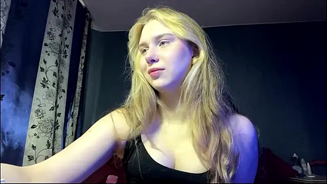 ShariLappas online show from April 9, 9:26 am