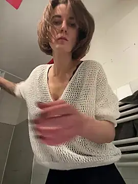 Kamorana online show from April 11, 10:08 am