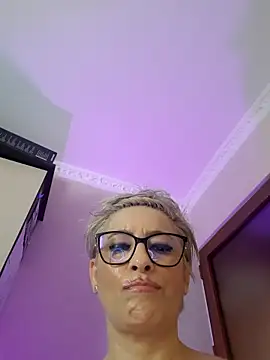 Snapshot of LunaBlaise chatting on May 15, 11:50 am LunaBlaise online show from May 15, 11:50 am
