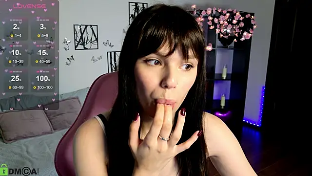 Snapshot of JanetCensley chatting on June 9, 10:38 am JanetCensley online show from June 9, 10:38 am